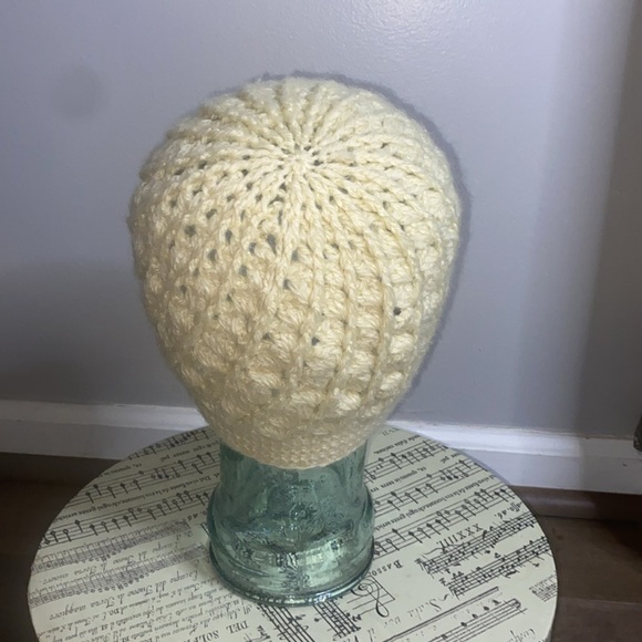 American Eagle hand knit beanie hat with filigree broach - Picture 3 of 4